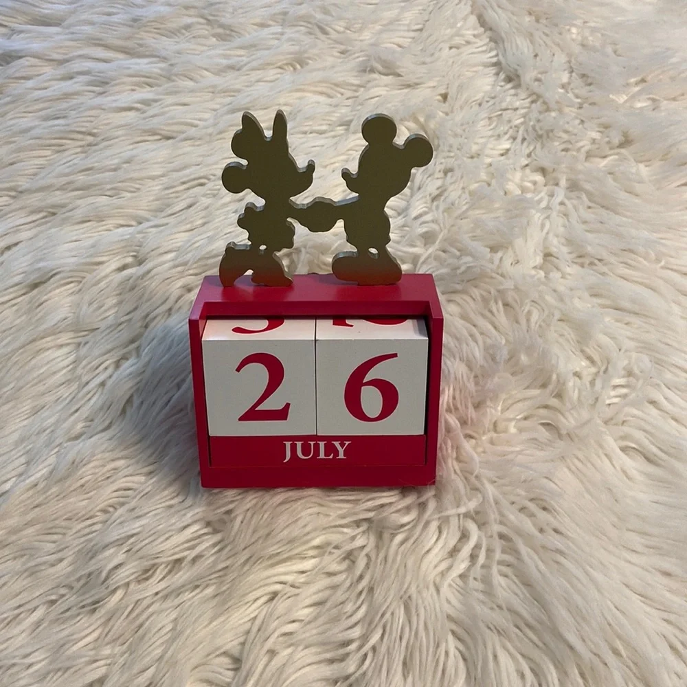 Disney Mini and Micky Wooden Calendar excellent condition color red and white